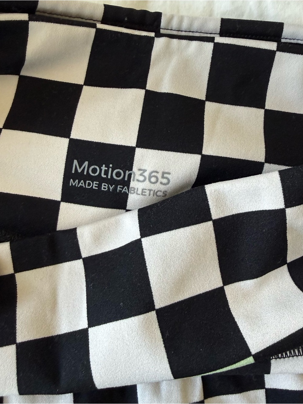 Fabletics Checkered Short - Picture 3 of 3